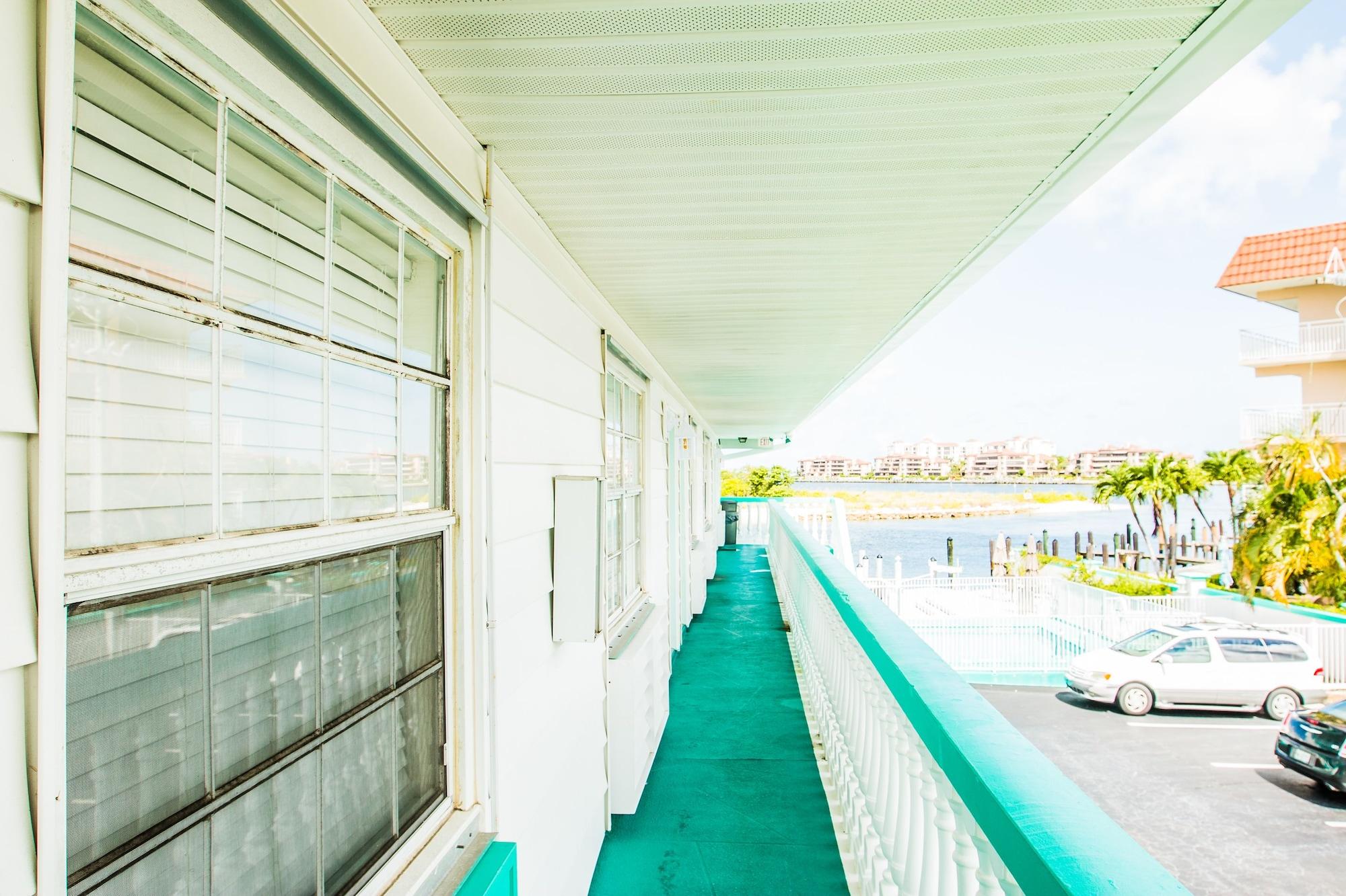 The Boathouse Motel Marco Island Kültér fotó